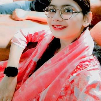 Zoya khan